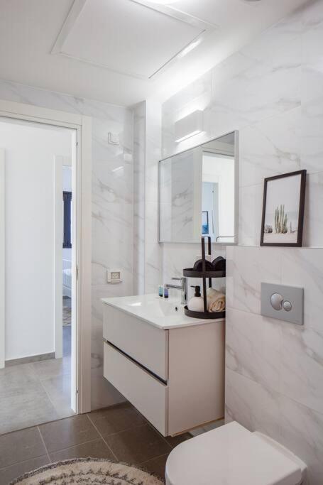 O&O Group- Magical 4Br Apt With Panoramic Sea View Bat Yam Esterno foto